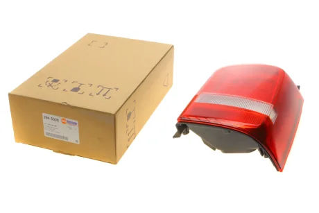 Фонарь задний VW T5 09-15 (R) (ляда) AUTOTECHTEILE 3945026