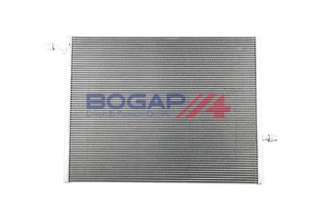 Радіатор охолодження двигуна BOGAP C4210132