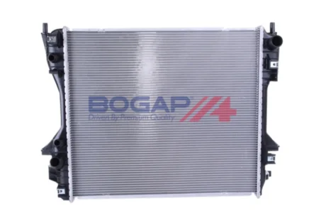 Радіатор охолодження двигуна BOGAP J4210103