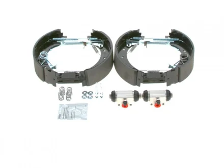 Комлект тормозных накладок BOSCH 0204114667
