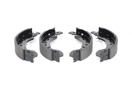 Комлект тормозных накладок BOSCH 0986487921