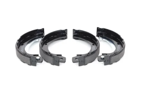 Комлект тормозных накладок BOSCH 0986487937