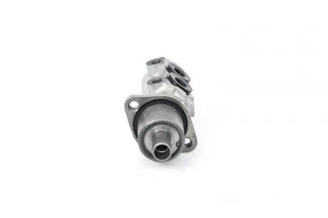 Цилiндр головний гальмiвний BOSCH F026003103