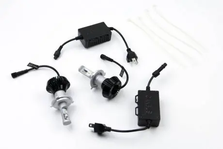 Автолампа H4 LED 12/24V 4000LM P43T CANBUS (2 шт) BOSMA 6070