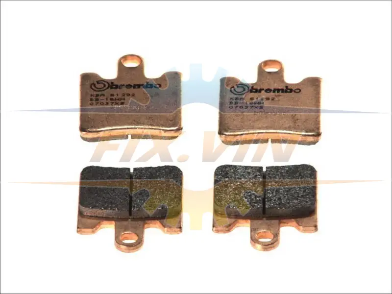 Гальмівні колодки BREMBO 07037XS (фото 1)