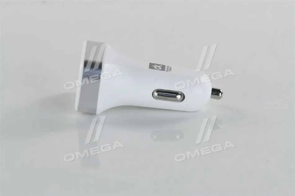 Автомобильное зарядное устройство 2USB (12/24V - 5V 2,4A), LED Display, белое <ДК> ДОРОЖНЯ КАРТА DK-CT04W (фото 1)