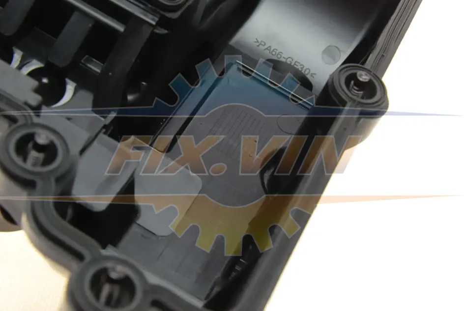 Кришка клапанів з клапаном вентиляції та ущільненням MERCEDES OM651 "09>> FEBI BILSTEIN 176086 (фото 1)