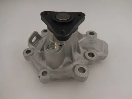 Насос водяний з сальником Mazda 2 1.5 14/19-/ 3 1.5/2.0 13-/19-/ 6 2.0/2.5 12- GMB GWMZ79A
