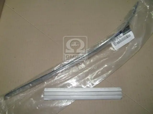 Молдинг переднього бампера ни HYUNDAI/KIA/MOBIS 865833K710 (фото 1)