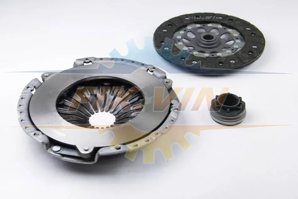 Сцепление AUDI A4-A6, VW PASSAT 2.4-2.6-2.8 94-05 (Пр-во LUK) LuK 624303200 (фото 1)
