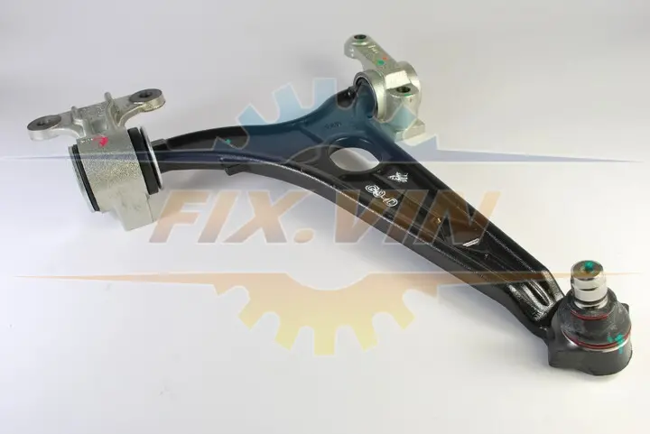 Рычаг независимой подвески колеса MAGNETI MARELLI 301181307300 (фото 1)