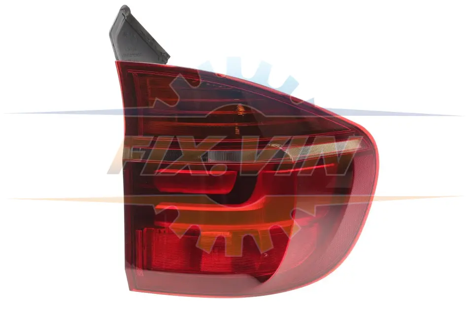 Ліхтар задній BMW X5 (E70) 08-13 (R) (LLH491) MAGNETI MARELLI 710815040016 (фото 1)