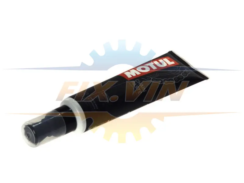 Змащення ланцюга CHAIN PASTE для змащення спрей 0,15л MOTUL CHAIN PASTE C5 (фото 1)