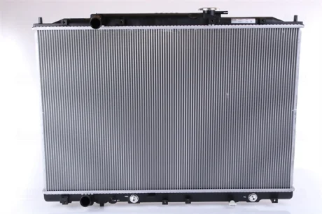 Радіатор охолодження двигуна NISSENS 606853