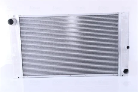 Радіатор охолодження BMW 5 E60-E61/BMW 7 E65-E66-E67-E68 (вир-во Nissens) NISSENS 60762