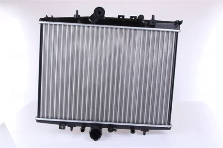 Радіатор охолоджування NISSENS 61295A