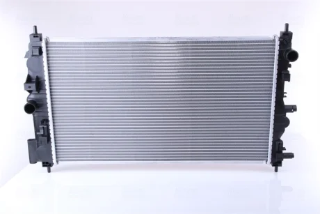 Радіатор охолоджування NISSENS 61676