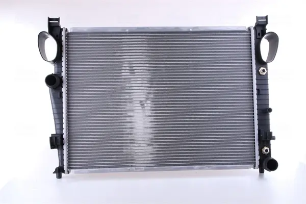 Радіатор охолодження двигуна First Fit NISSENS 62774A (фото 1)