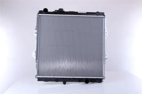 Радіатор охолодження двигуна First Fit NISSENS 64598A