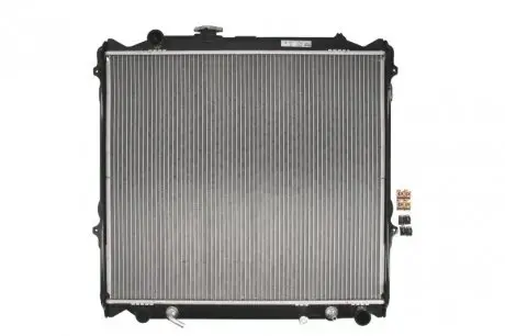 Радіатор охолодження двигуна First Fit NISSENS 64637A