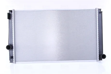 Радіатор системи охолодження NISSENS 64678A