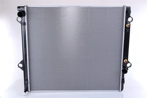 Радіатор охолодження двигуна NISSENS 646805 (фото 1)
