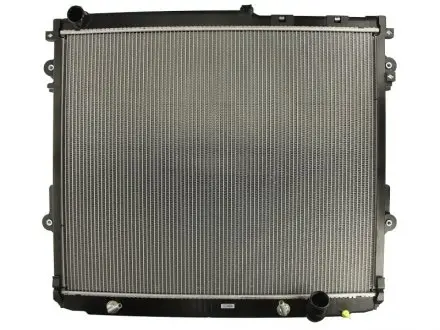 Радіатор охолодження TOYOTA LAND CRUISER J200 (08-) 4.5 TD (вир-во Nissens) NISSENS 646826
