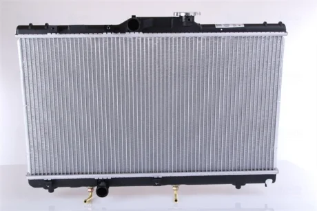 Радіатор охолоджування NISSENS 64868A