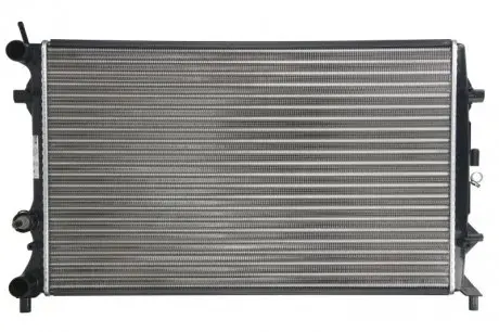 Радіатор охолодження VOLKSWAGEN PASSAT B7 (362, 365) (10-) 2.5 FSI (вир-во Nissens) NISSENS 65321