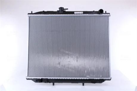 Радіатор охолодження двигуна First Fit NISSENS 68706A
