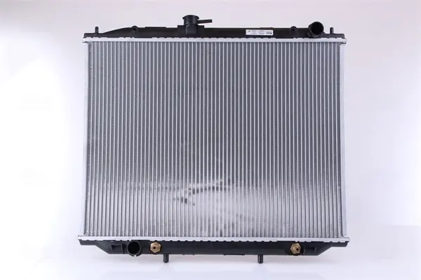 Радіатор охолодження двигуна First Fit NISSENS 68709A (фото 1)