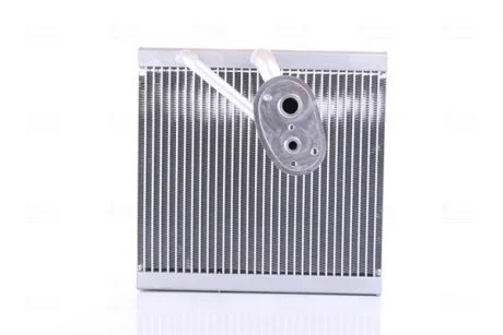Випарник кондиціонера NISSENS 92388