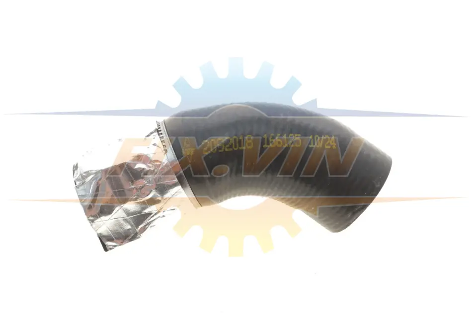 Патрубок інтеркулера (R) Renault Clio IV 0.9 TCe 12- NRF 166125 (фото 1)