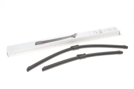 Щітки склоочисника (600/450mm) Peugeot 308 07-/VW Caddy 10- PSA 1611631080