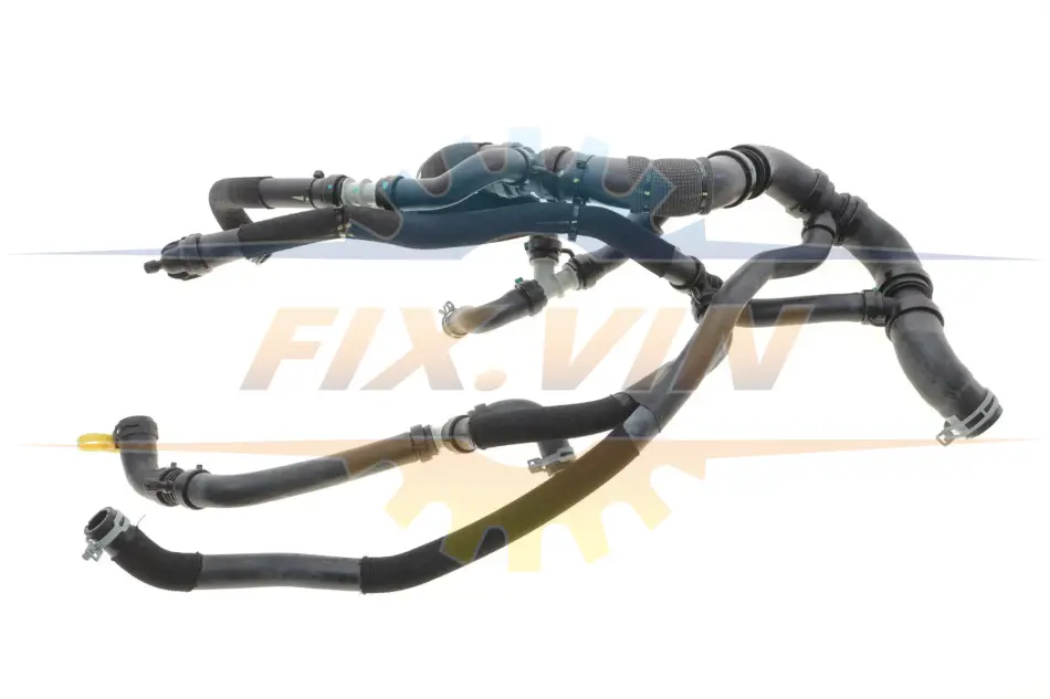 Патрубок с-ми охолодження RENAULT 215018402R (фото 1)