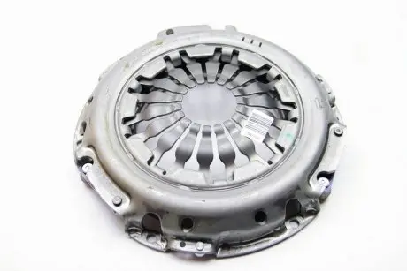 Комплект зчеплення 1.6 16V Kangoo 08-/Megane 05-/Logan 07-/Duster 10- RENAULT 302050901R