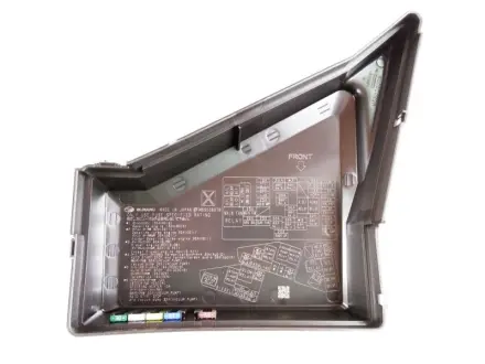 Крышка блока предохранителей SUBARU 82243SG020