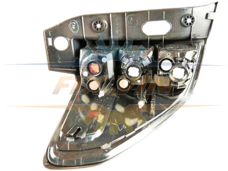 Фонарь задний комбинированный в сборе SUBARU 84912SC101 (фото 1)