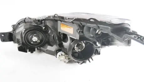 Фара передняя в сборе SUBARU 84913AJ100
