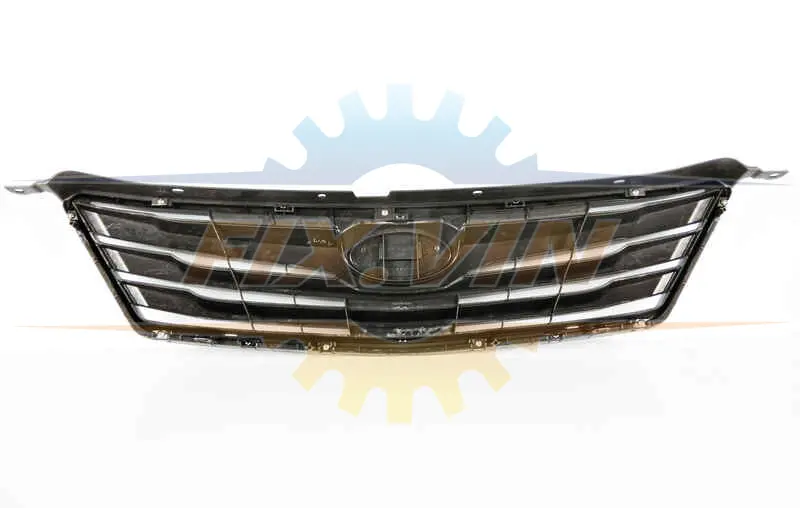 Решетка радиатора SUBARU 91121AJ023 (фото 1)