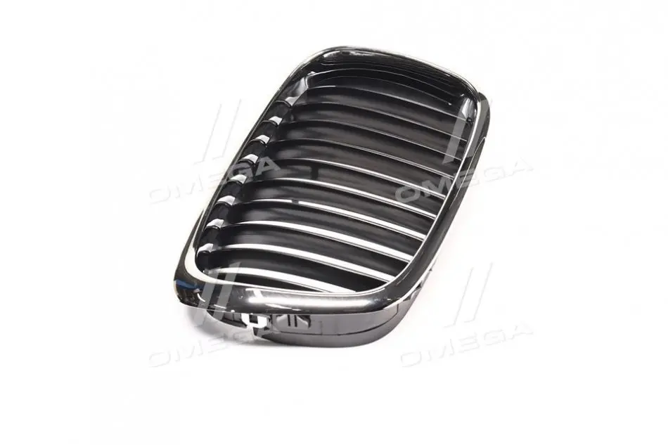 Решетка в капоте пра. BMW 5 E39 (пр-во) TEMPEST 014 0089 990 (фото 1)