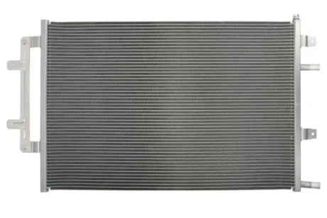 Радіатор двигуна THERMOTEC D7A050TT