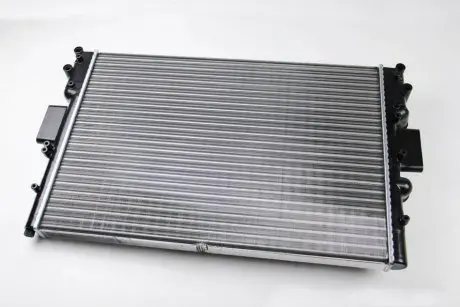 Радіатор THERMOTEC D7E007TT
