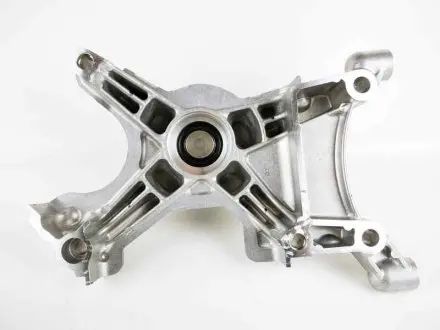 Кронштейн двигуна TOYOTA/LEXUS 16307-50012