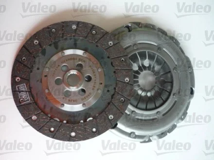 Фото 1 - к-кт зчеплення Ford Mondeo III 2.0 TDCi/TDDi 00-09, Ø 240mm Valeo 826647 К-кт зчеплення Ford Mondeo III 2.0 TDCi/TDDi 00-09, Ø 240mm Valeo 826647 (фото 1)