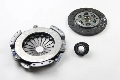 Комплект зчеплення з вижимним 1.4i Kangoo 97-/Logan 04-/Sandero 08- (180mm) Valeo 842577